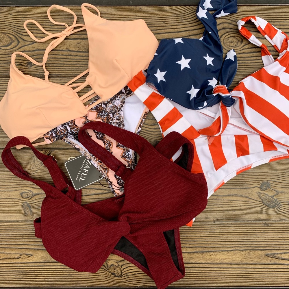 Set of 3 Bikinis - Size Medium